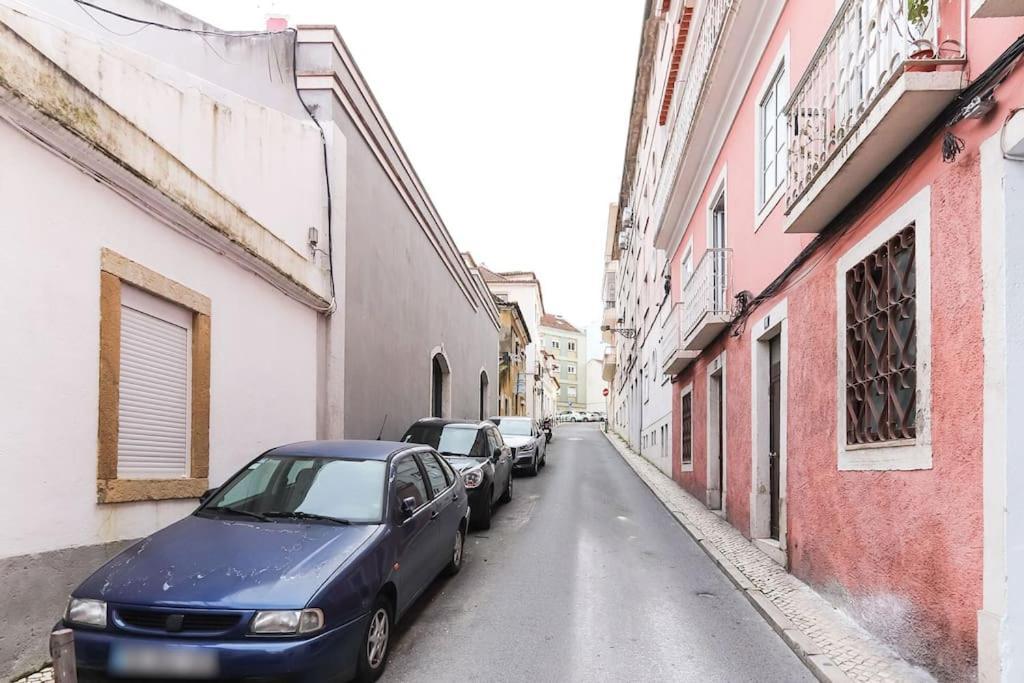 Vita Portucale ! Campo Ourique Design W/ Balcony Лиссабон Экстерьер фото
